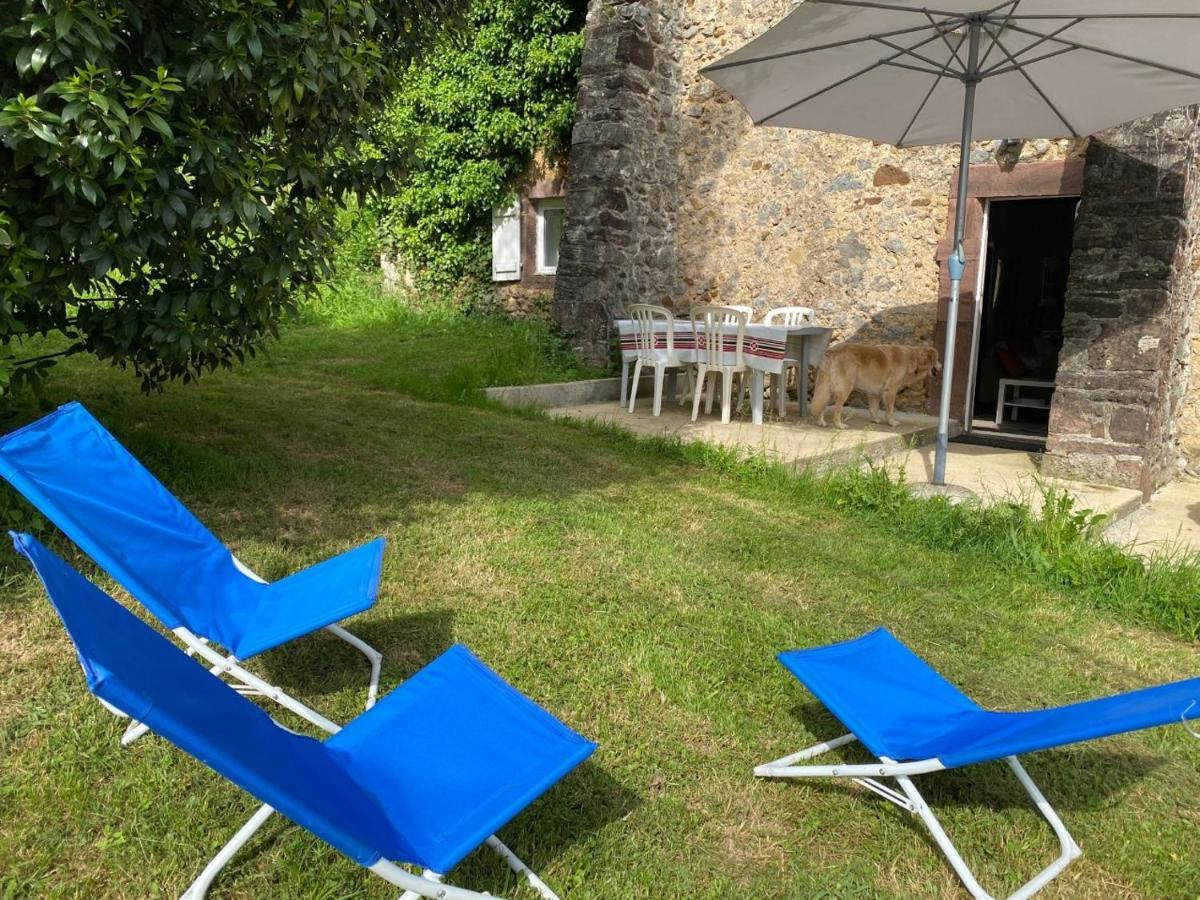 Gite Guiroya Saint-Jean-le-Vieux  Eksteriør billede